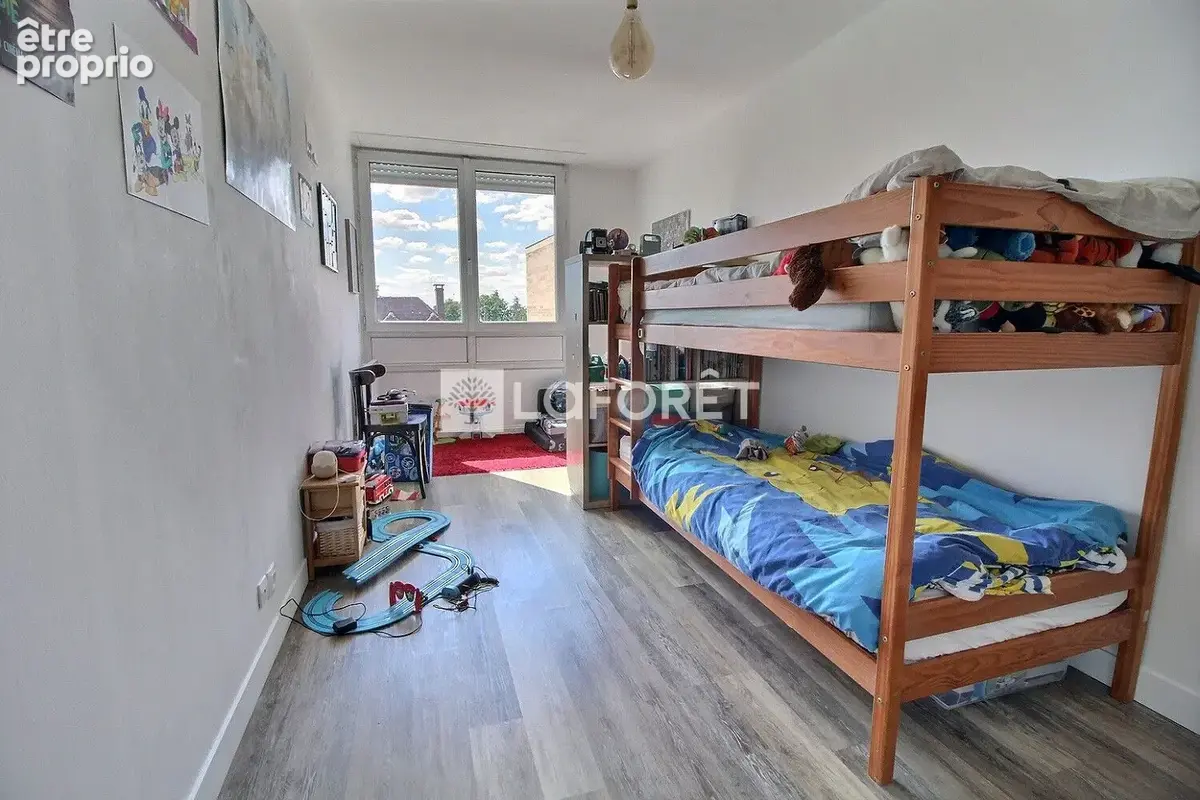 Appartement Rueil Malmaison 5 pièce(s) 91 m2 - photo 9