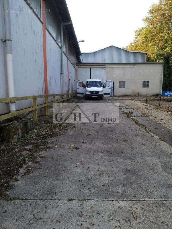 Commerce à POMMEUSE