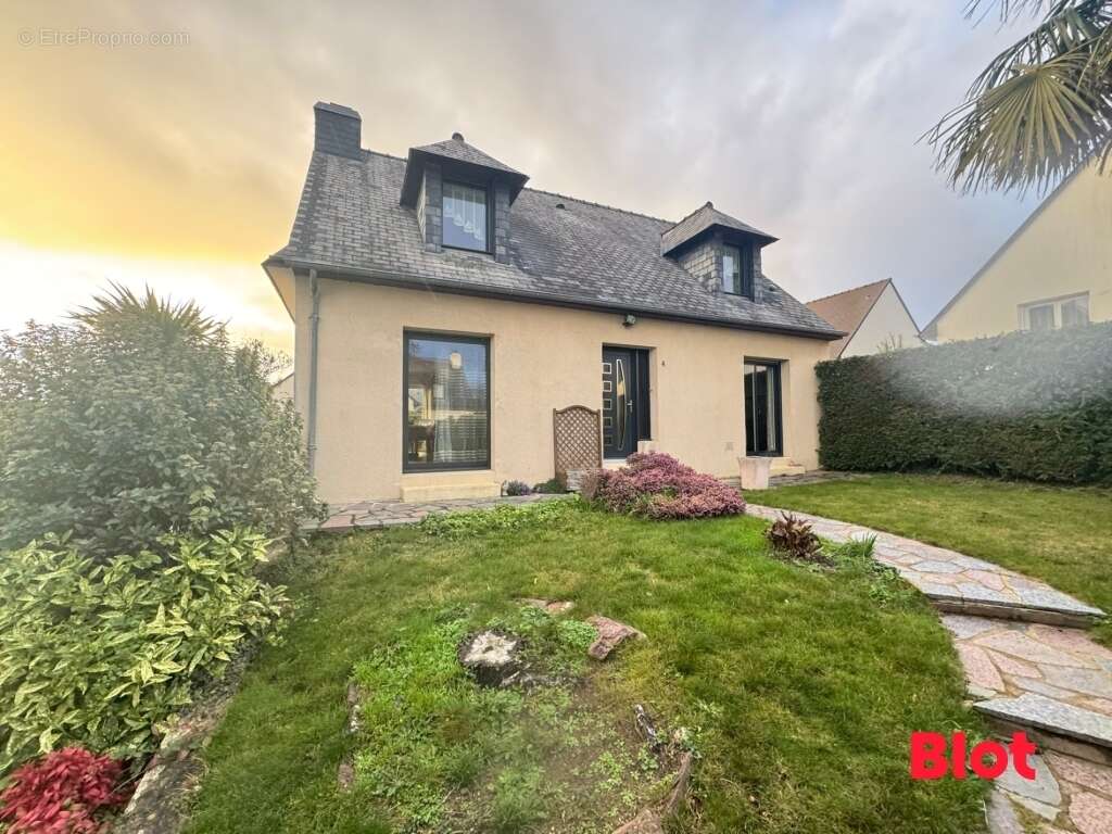 Maison à VERN-SUR-SEICHE