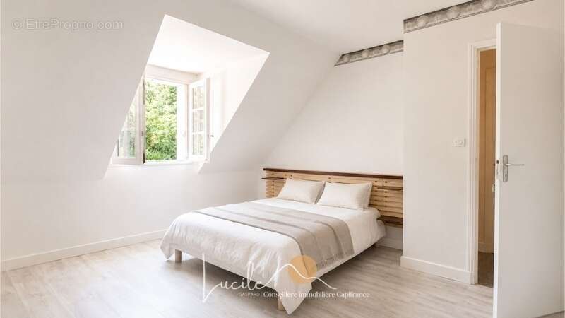 Propriété de caractère – Emplacement exceptionnel, beaux volumes et potentiel unique - photo 14