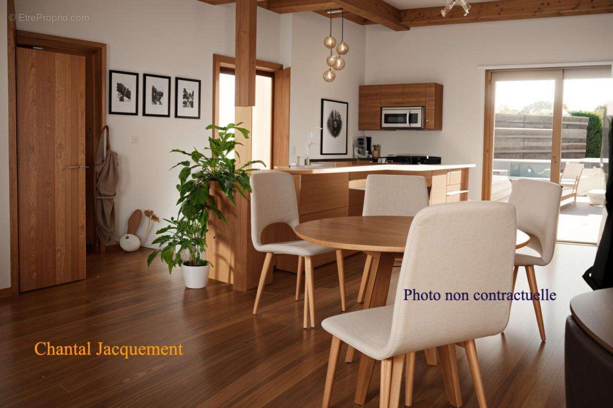 Maison à CORGNAC-SUR-L&#039;ISLE