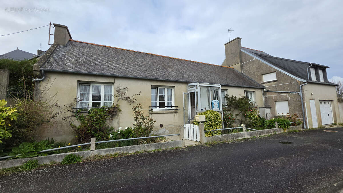 Maison à CAMARET-SUR-MER