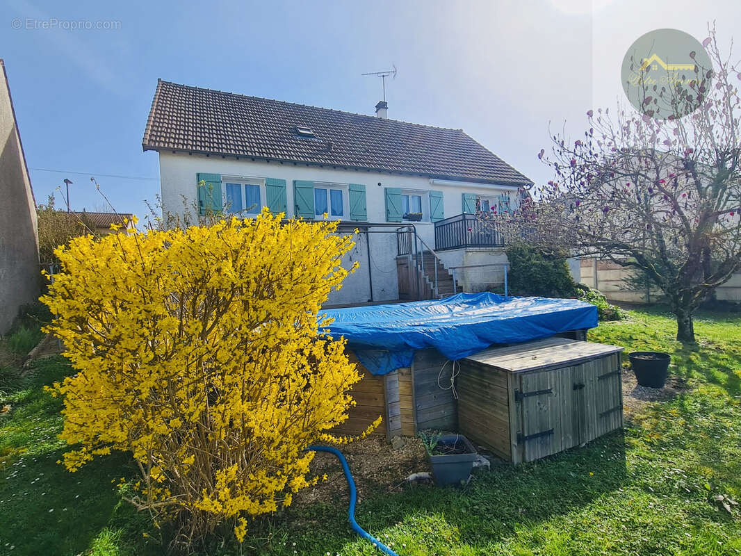 Maison à CHEROY