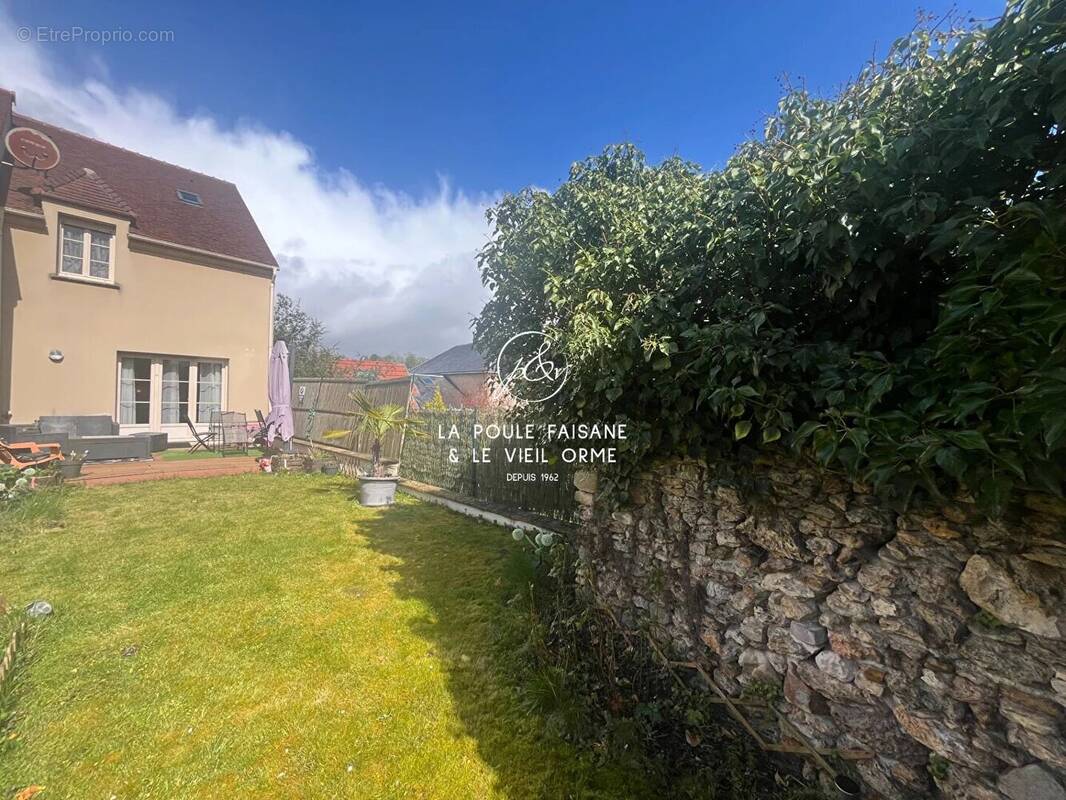 Maison à SAINT-LEGER-EN-YVELINES