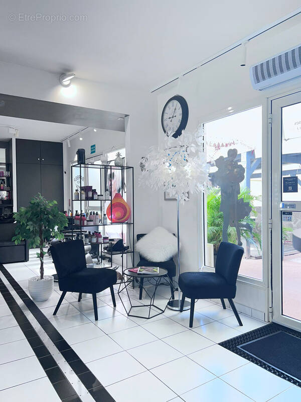 Commerce à LES TROIS-ILETS