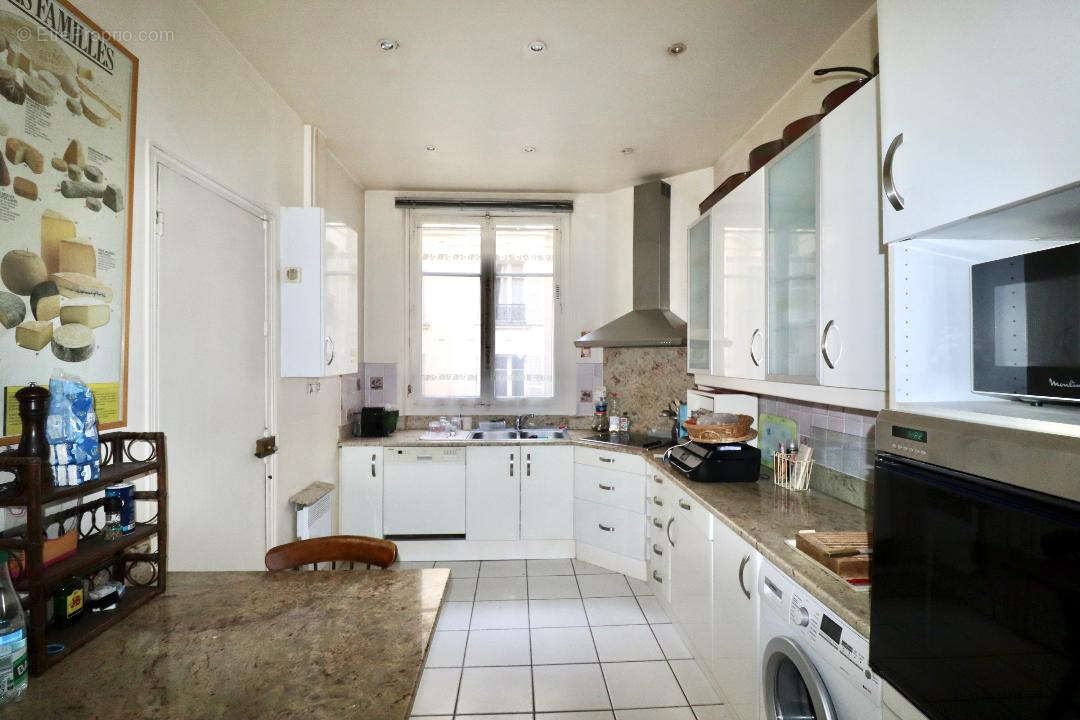 Appartement à PARIS-15E