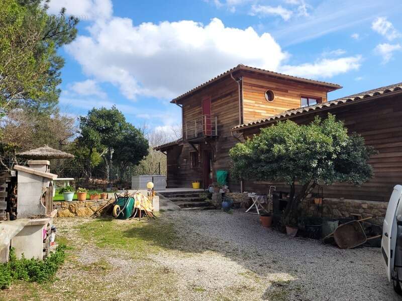 Maison à DURFORT-ET-SAINT-MARTIN-DE-SOSSENAC