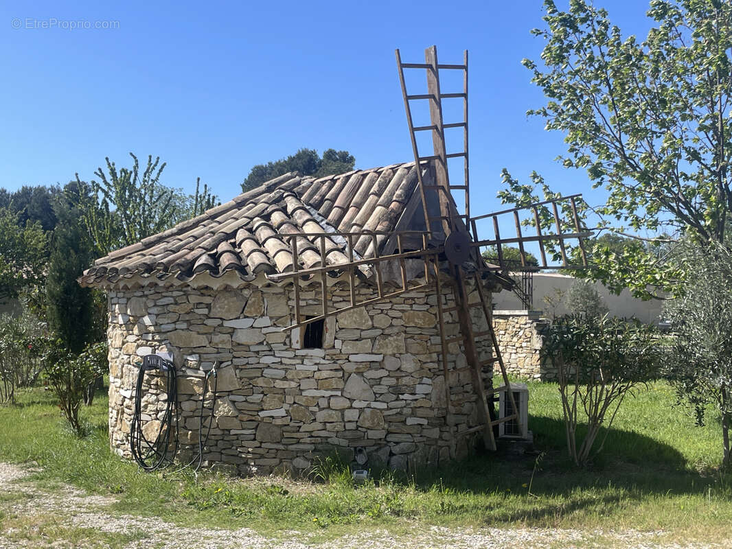 Maison à SAINTE-CECILE-LES-VIGNES