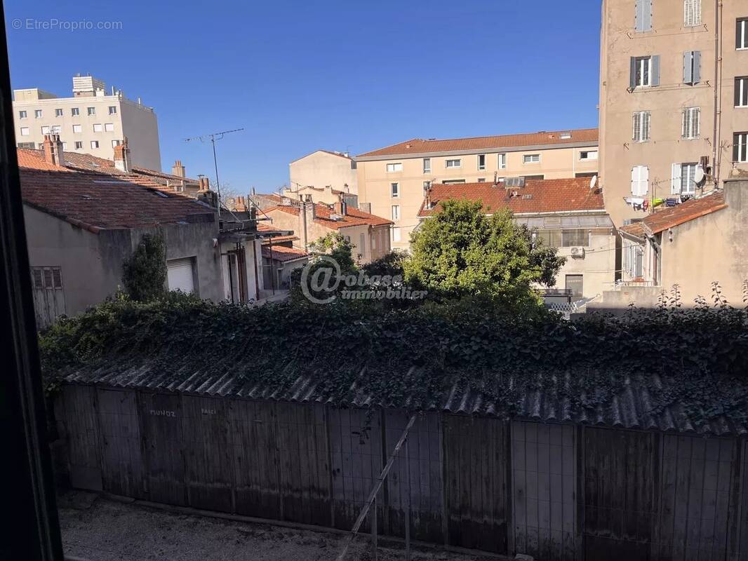 Appartement à MARSEILLE-4E