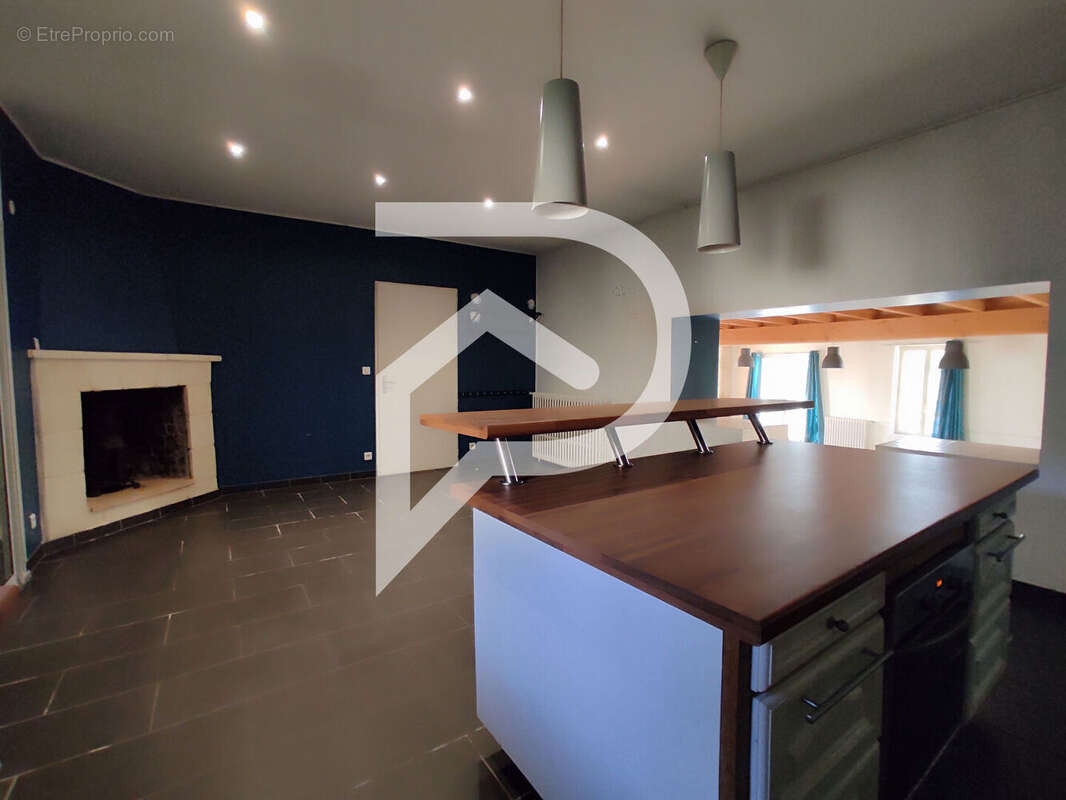 Maison à SAINT-MARTIN-DU-BOIS