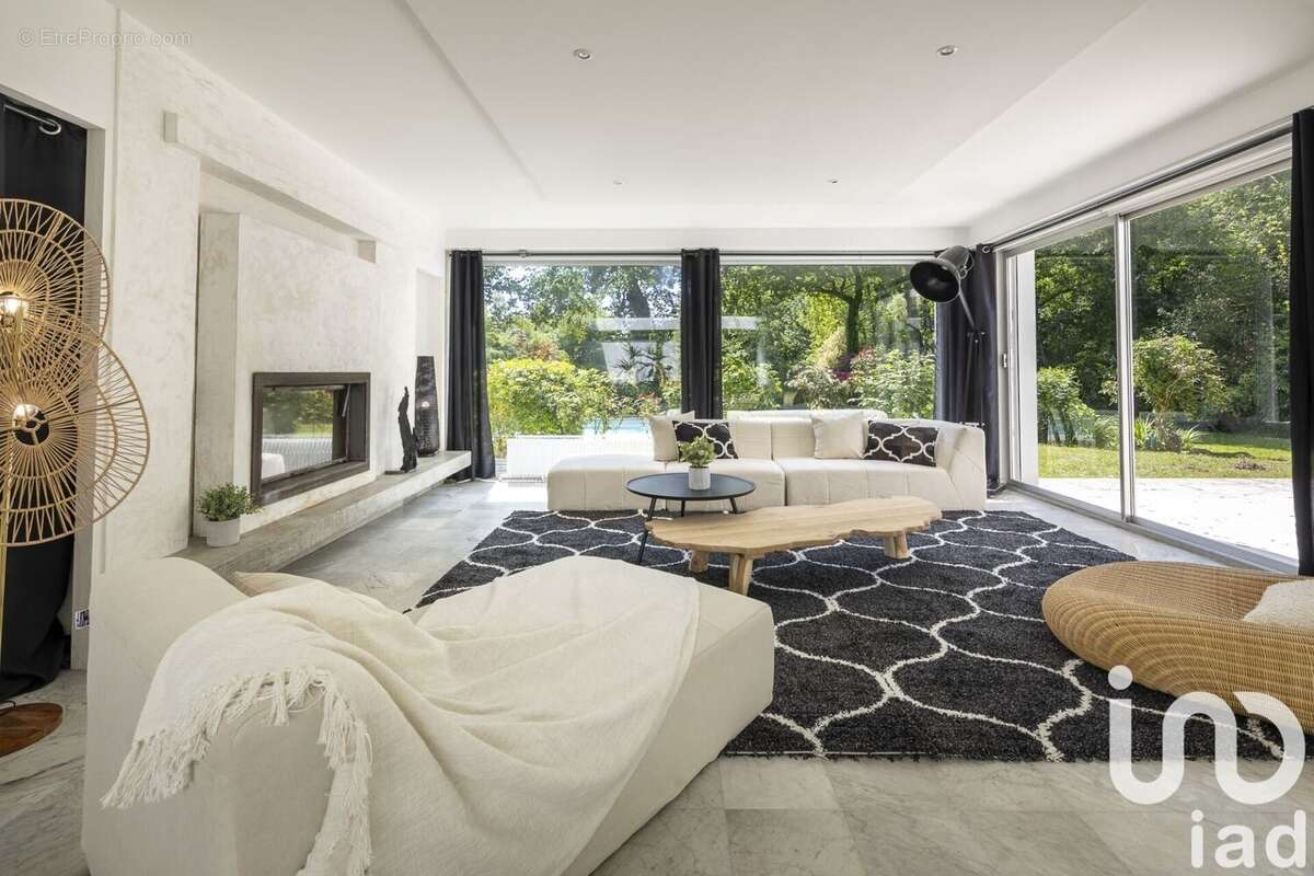 Photo 2 - Maison à SAUTRON