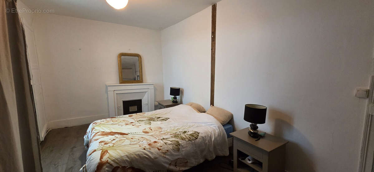 Maison à MOUTIERS-SAINT-JEAN