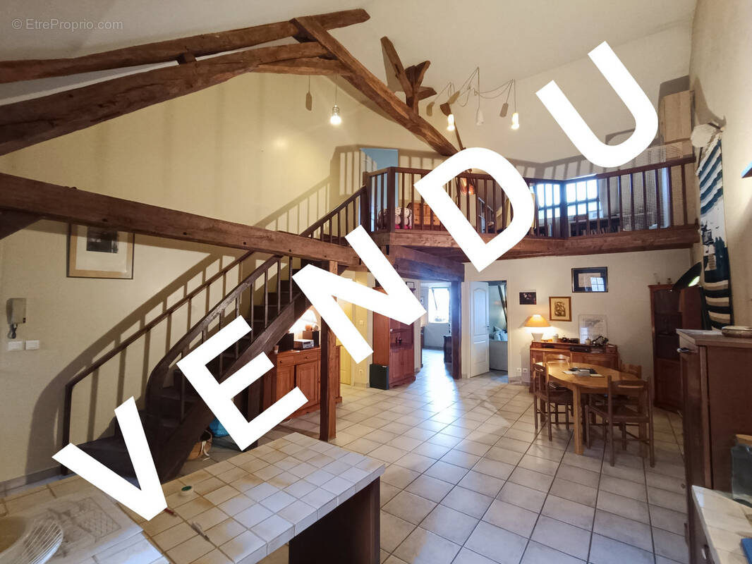 Appartement à LA CHARITE-SUR-LOIRE