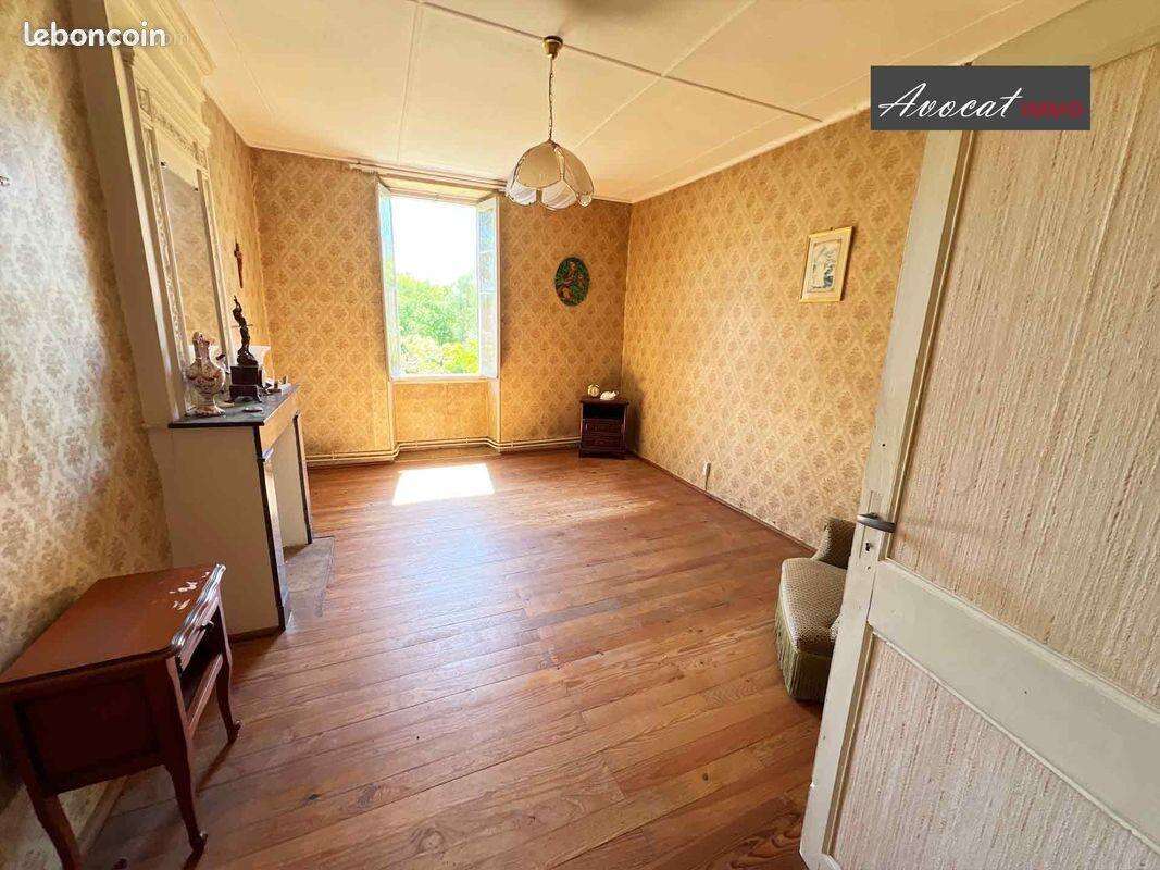 Maison à PUJOLS-SUR-CIRON