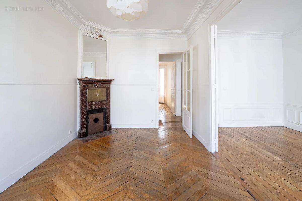 Appartement à PARIS-15E