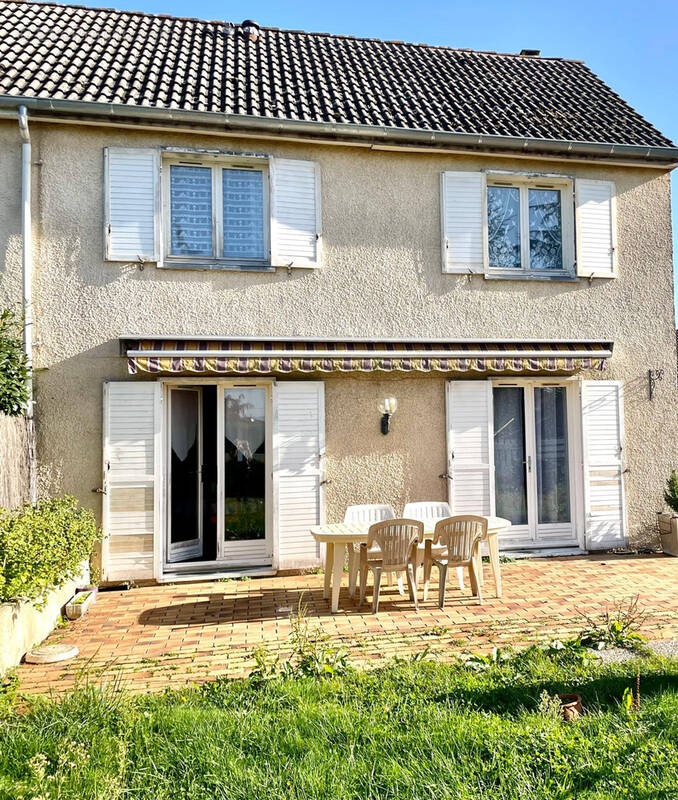 Maison à COMMELLE-VERNAY