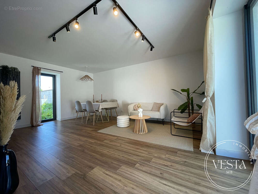 Maison à VAROIS-ET-CHAIGNOT