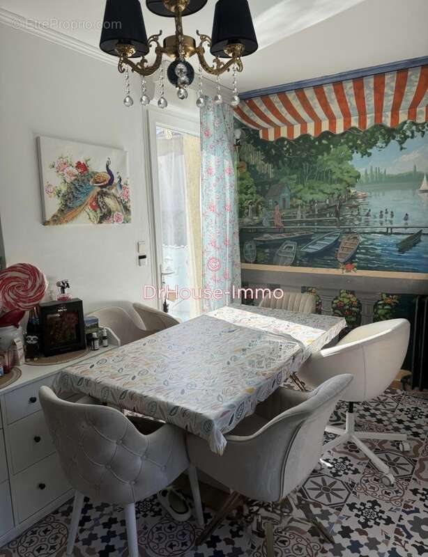 Maison à SAINT-PIERRE-LES-NEMOURS