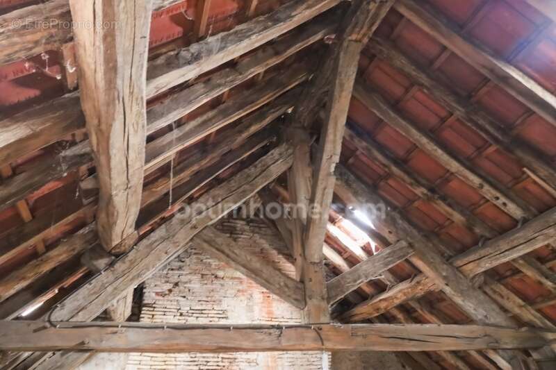 Maison à MAGNAC-LAVAL