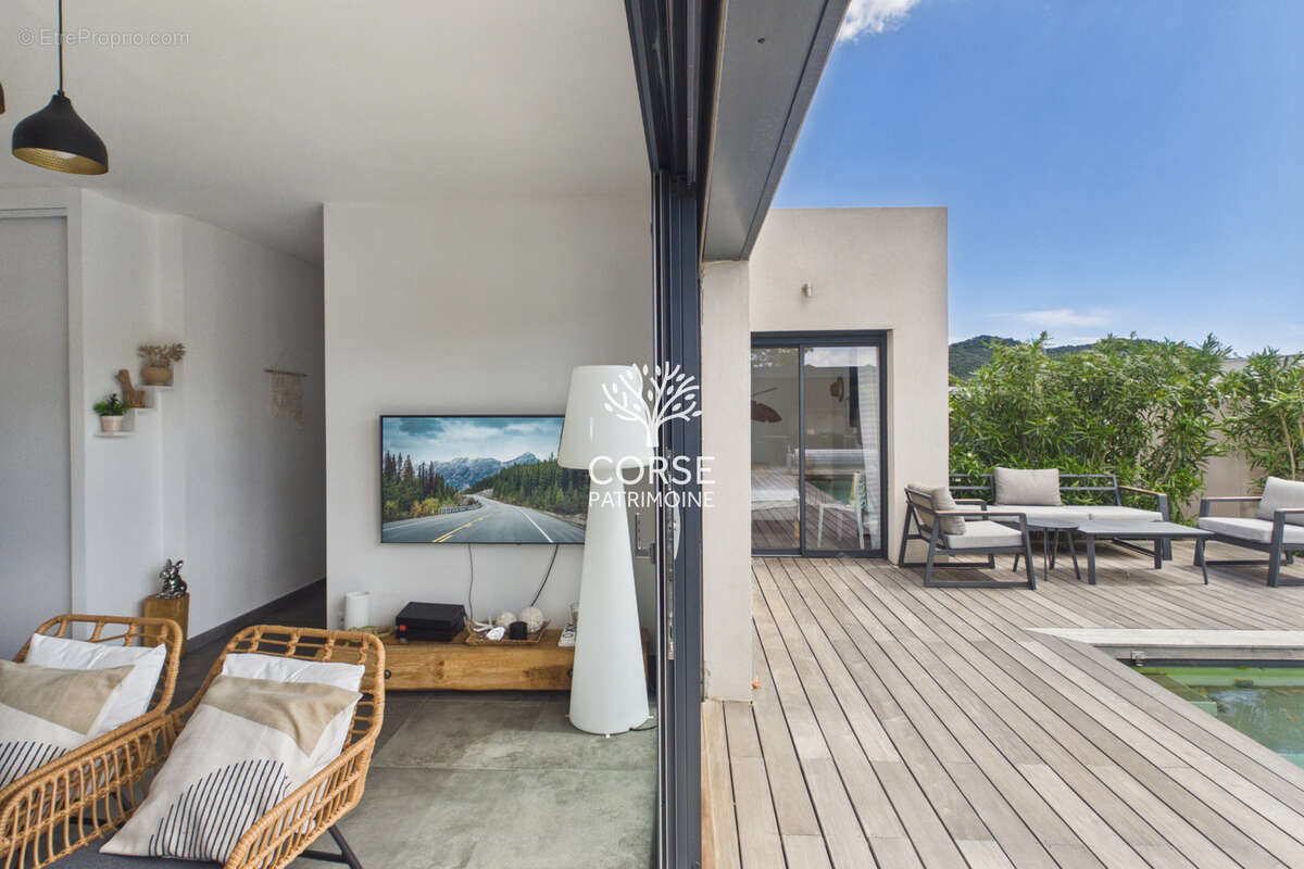 Maison à PORTO-VECCHIO