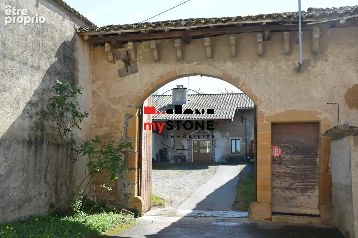 GENOUILLEUX - corps de ferme à rénover 450m² (dont dépendances) sur 3000m² de terrain - photo 16