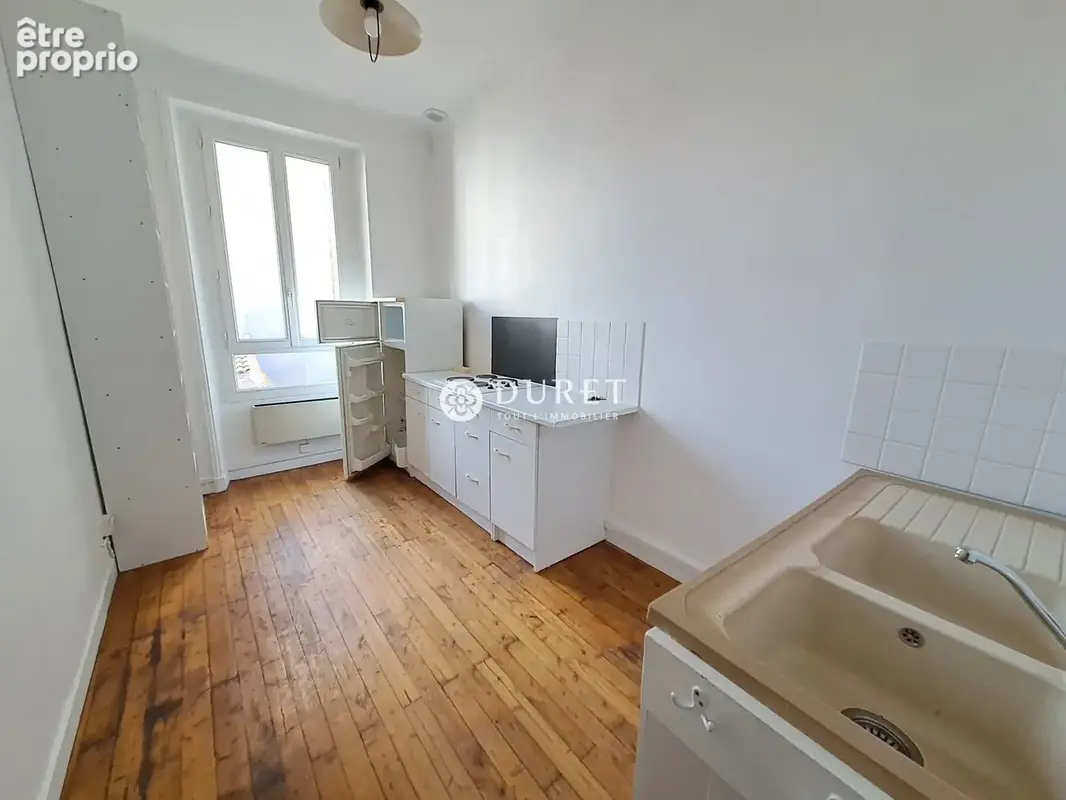 Appartement 175 m² à La Roche-Sur-Yon  - photo 3