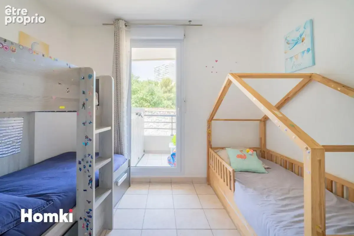 Appartement T3 de 75 m² à Marseille 13008, Rue du Commandant Rolland - photo 7