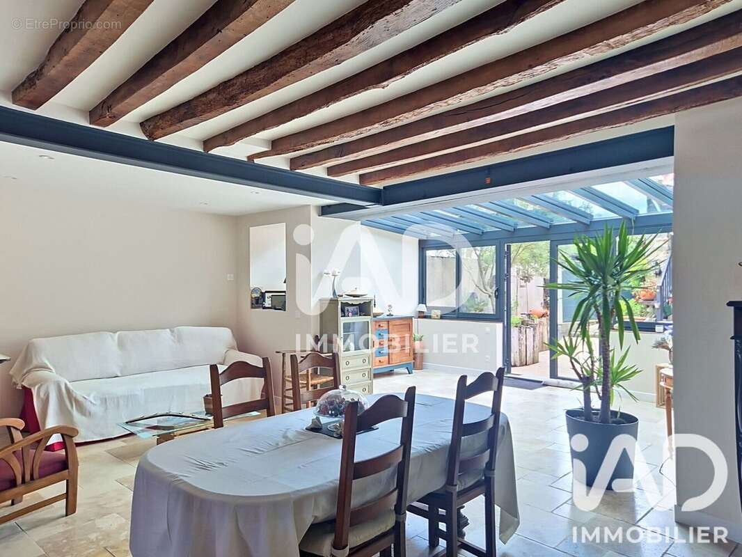 Maison 182 m² à La Chapelle-Gauthier  - photo 6