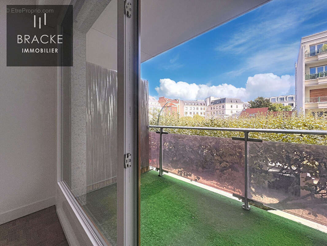 Appartement à LA GARENNE-COLOMBES