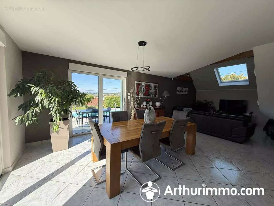 Maison à AUDINCOURT