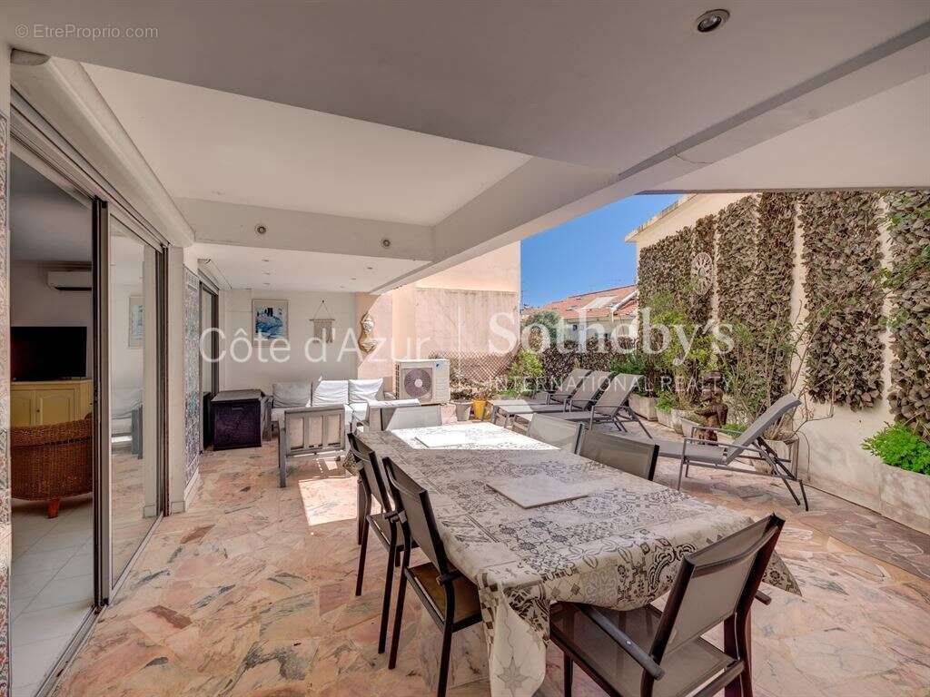 Appartement à CANNES