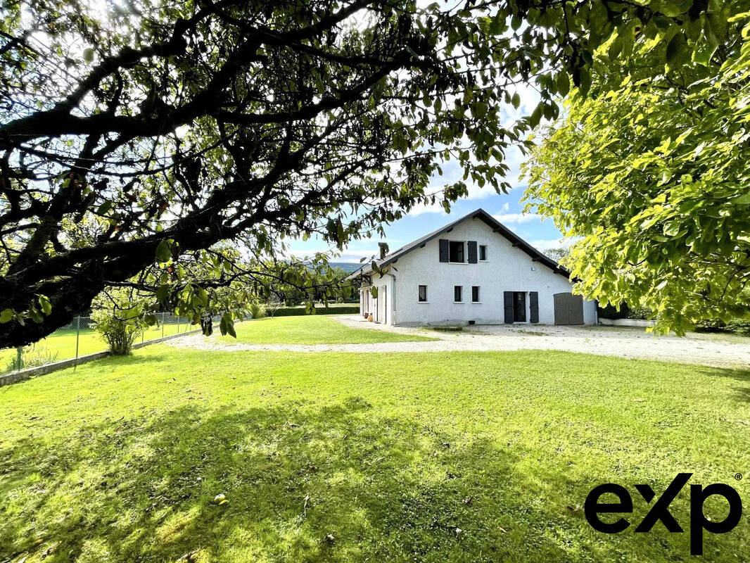 Maison à VIRIEU-LE-PETIT