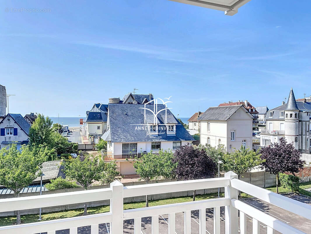 Appartement à BLONVILLE-SUR-MER