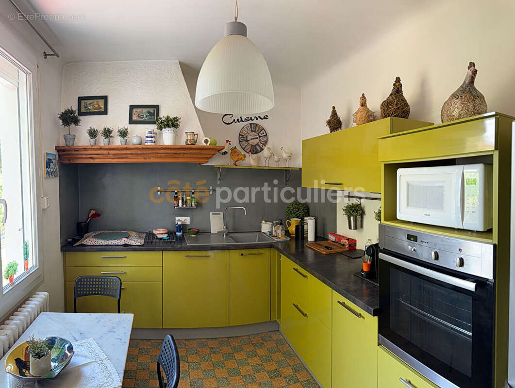Quartier Pasteur . Maison des années 60 avec beau potentiel - photo 8