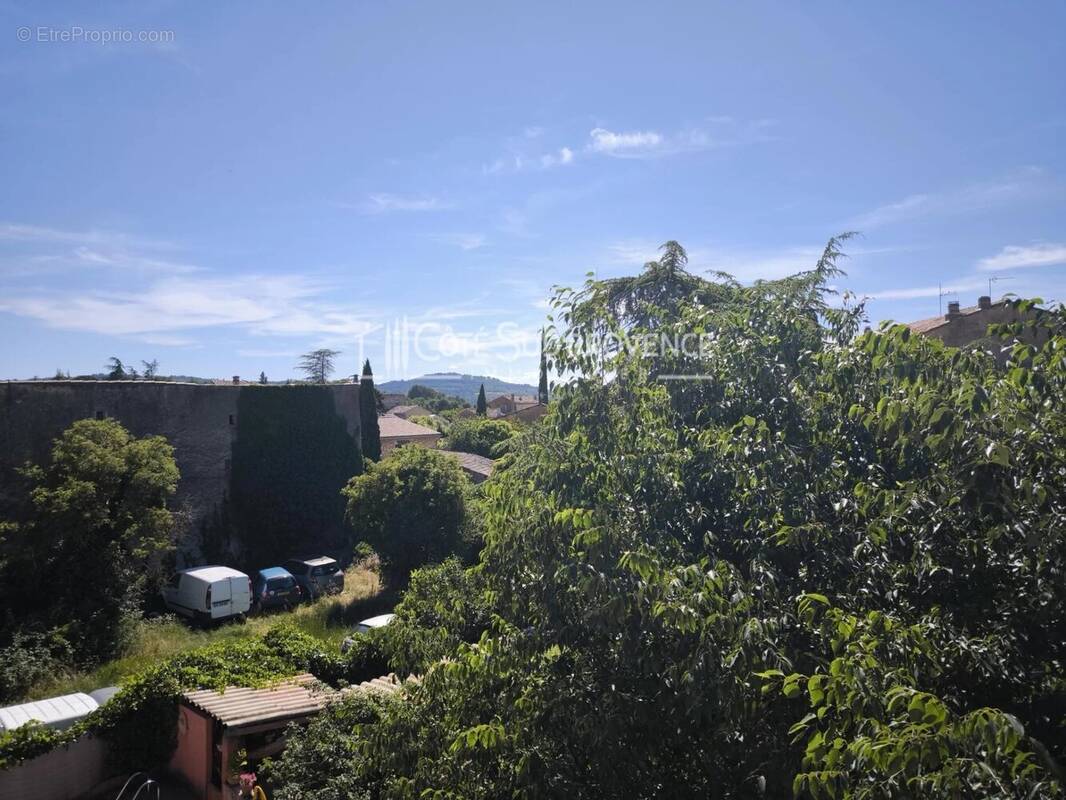 Appartement à VILLES-SUR-AUZON