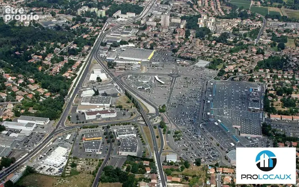 Photo Autres à Cessy au prix de 2 100 000€
