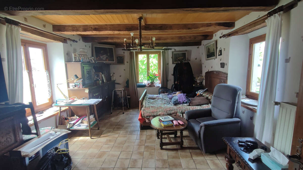 Maison à VILLARS-SOUS-ECOT