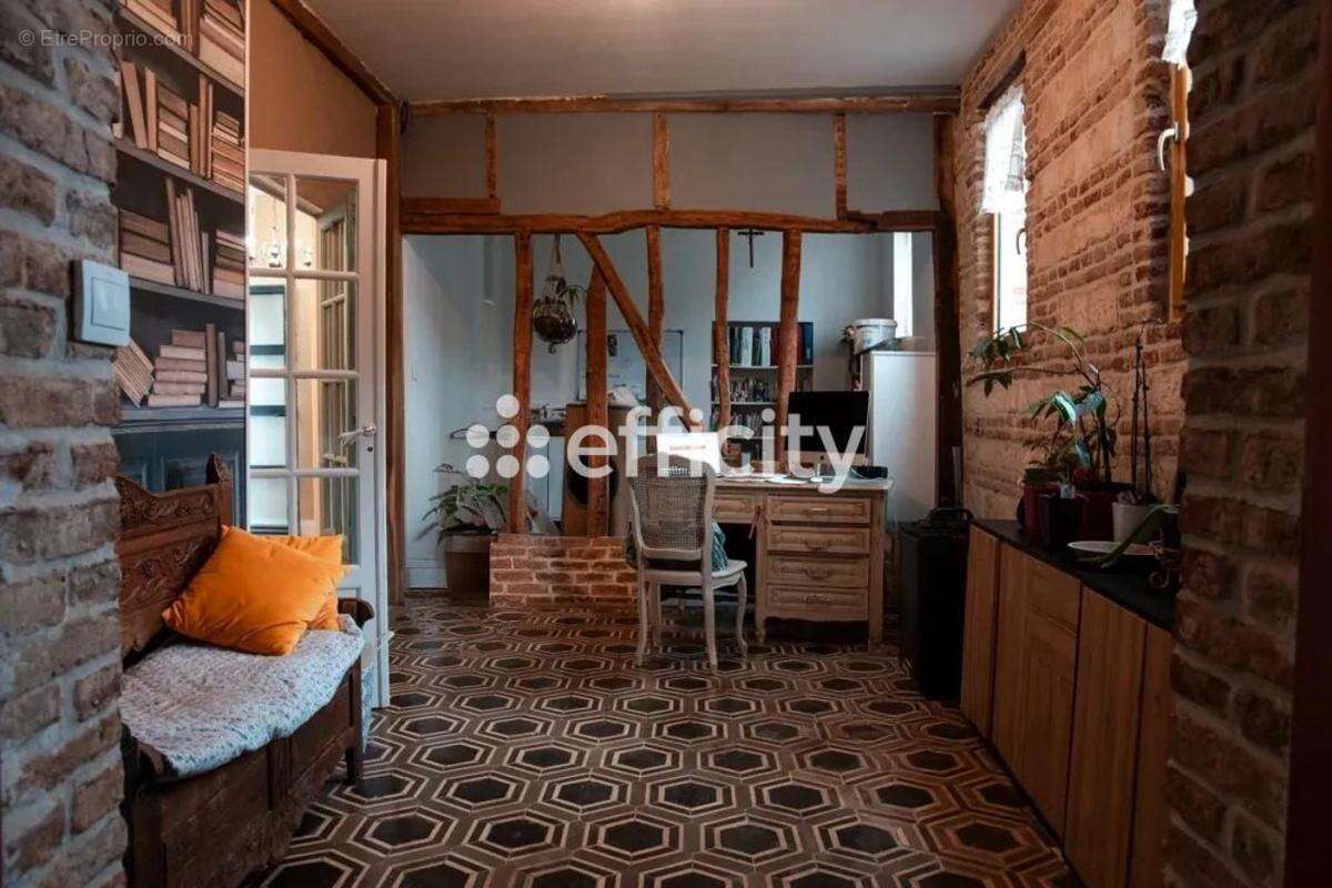 Maison à SUS-SAINT-LEGER