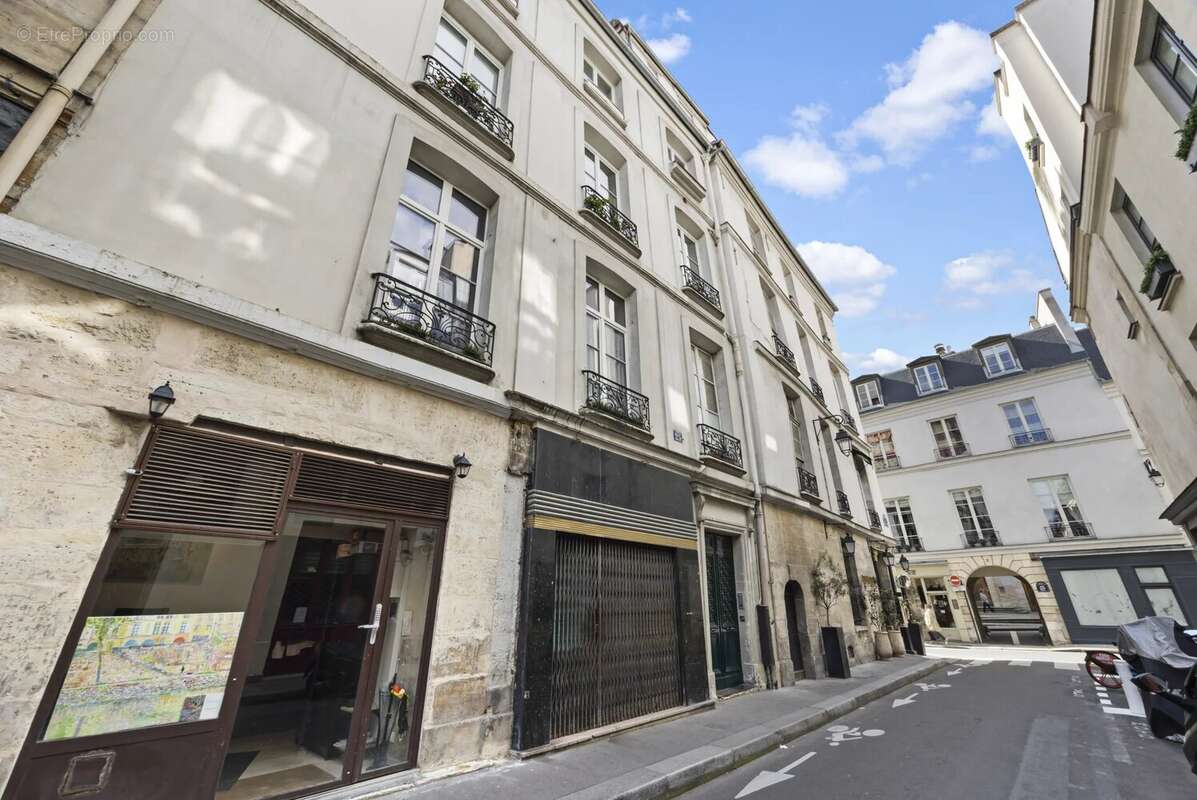 Appartement à PARIS-4E