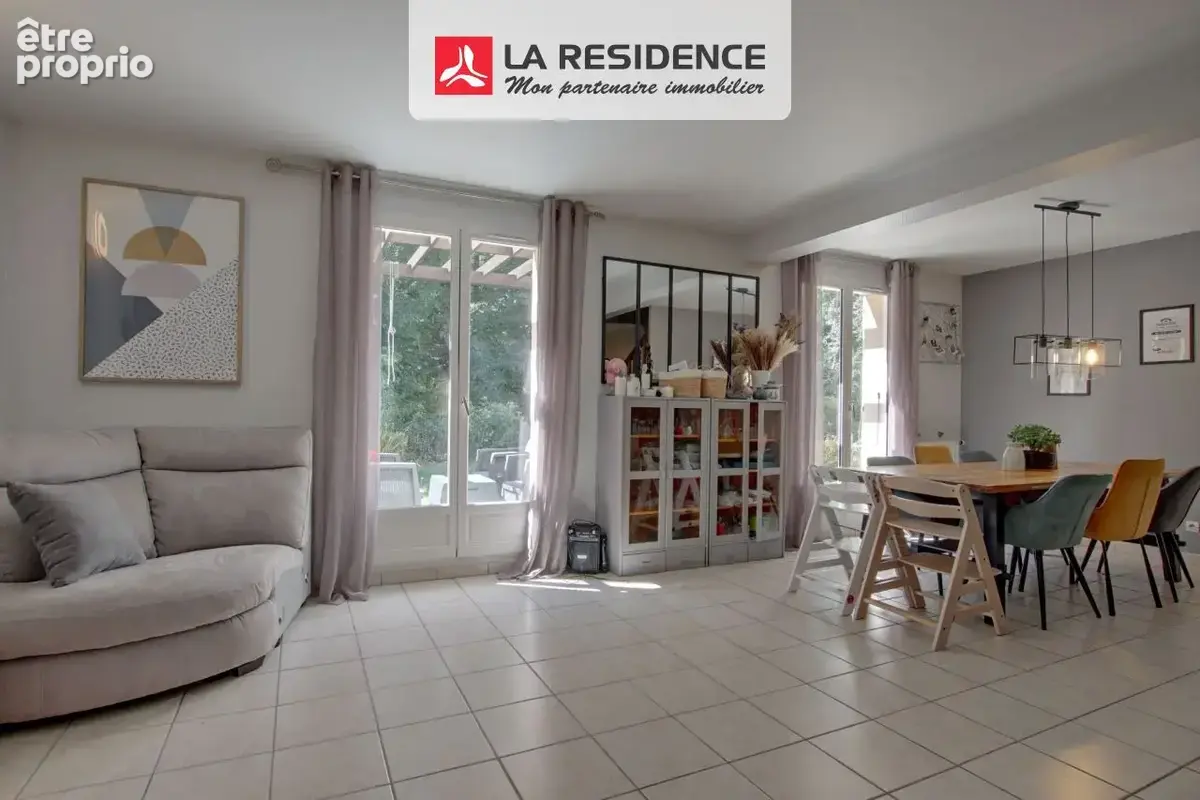 Maison 7 pièces 186 m² à vendre à Le Mesnil-Saint-Denis (78320) - photo 5