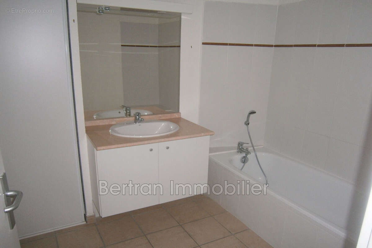 Appartement 55 m² à Pia  - photo 7