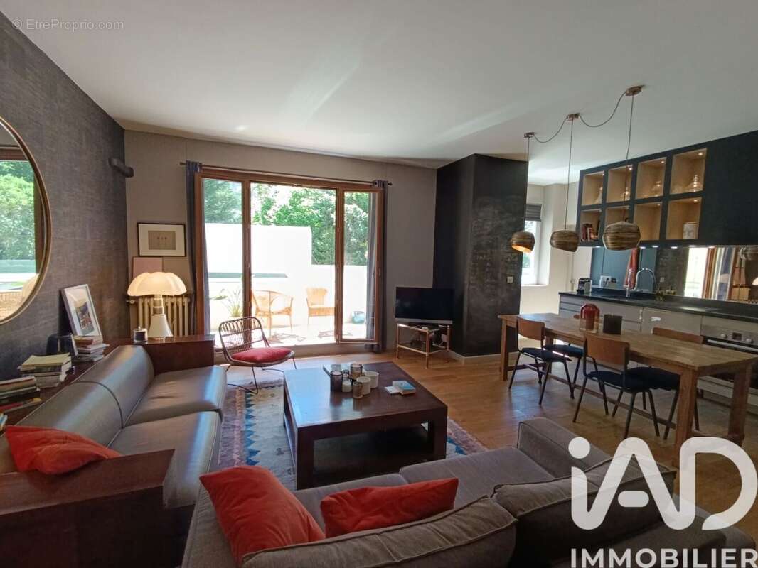 Photo 2 - Appartement à MARSEILLE-8E