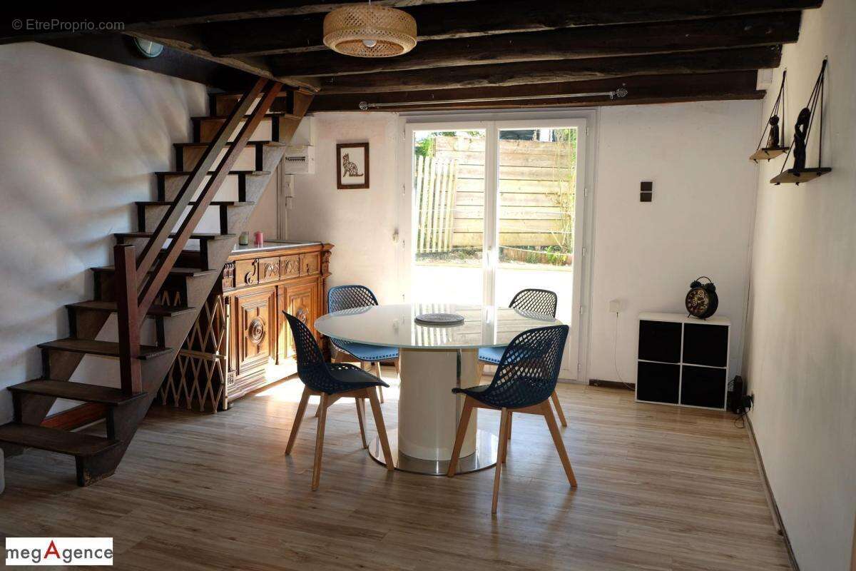 Maison à SAINTE-FEREOLE