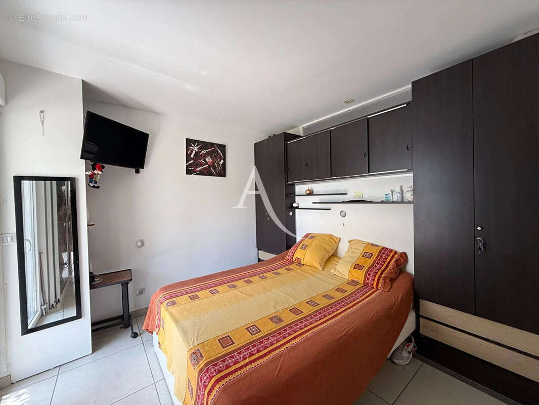 Cannes centre-ville - Appartement 3 pièces 45 m² - Garage - photo 10