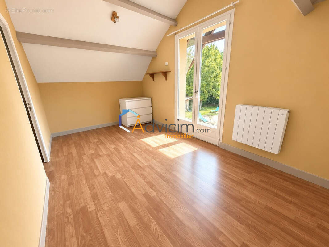 Maison 186 m² à Saint-Germain-Des-Pres  - photo 9