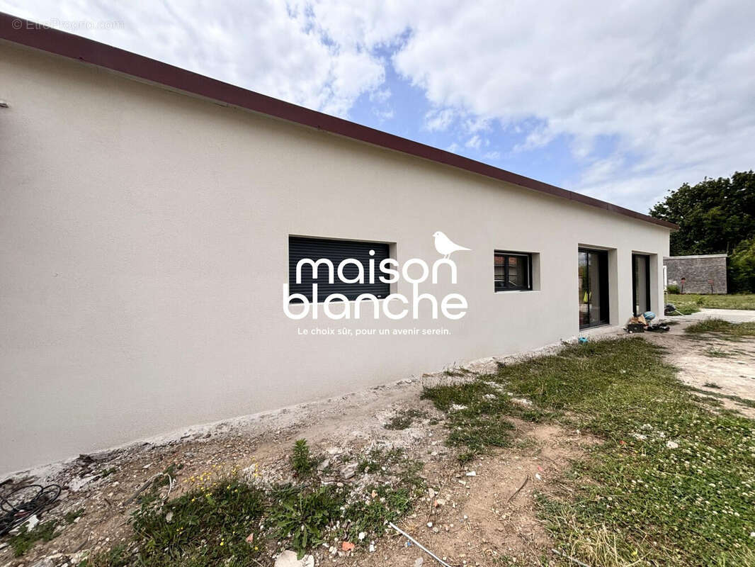 Maison à COUTRAS