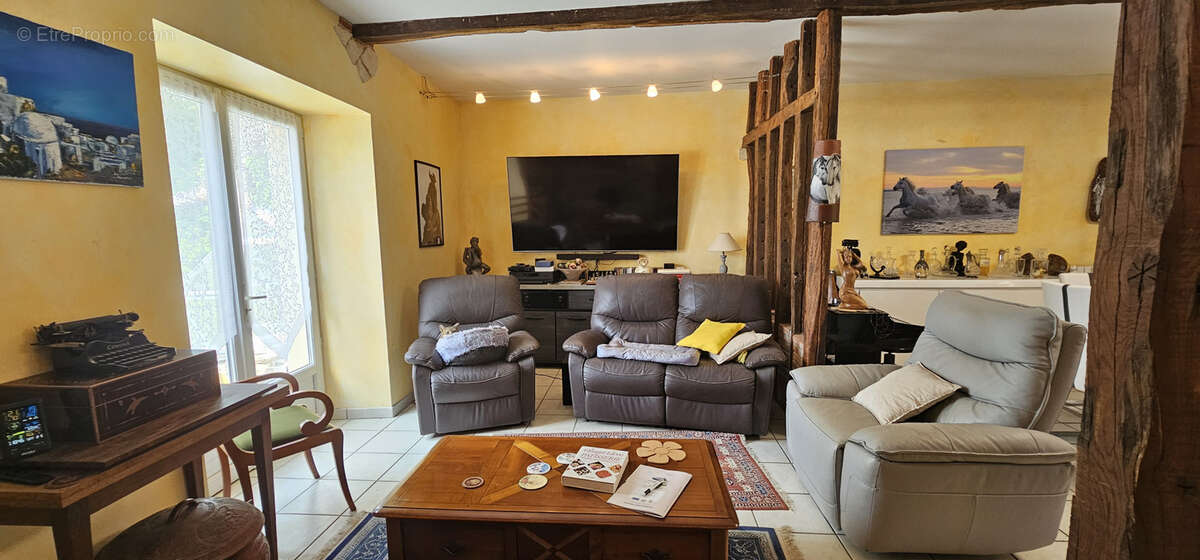 Maison à CASTELNAU-D'AUZAN