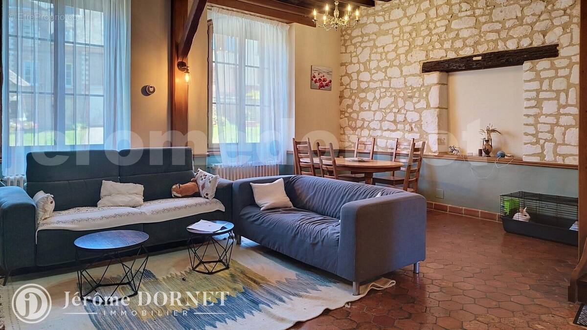 sarraz_00001 (1) - Maison à TROISSEREUX