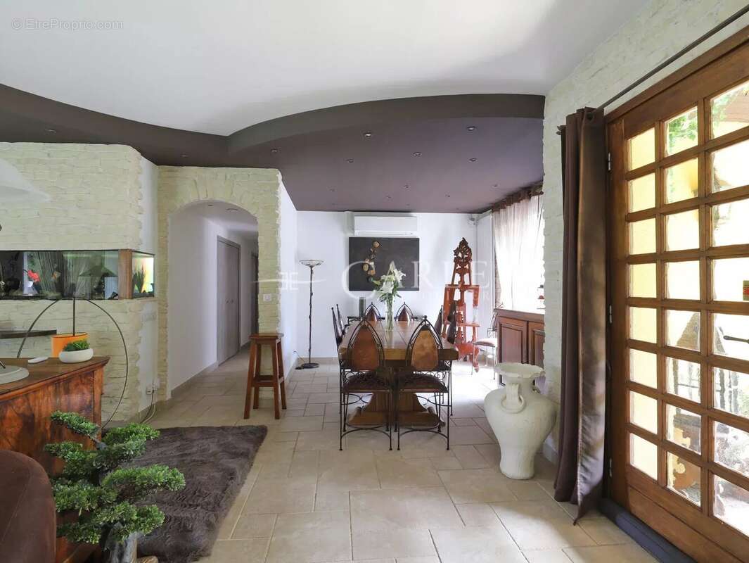 Maison à SAINT-LAURENT-DE-MURE