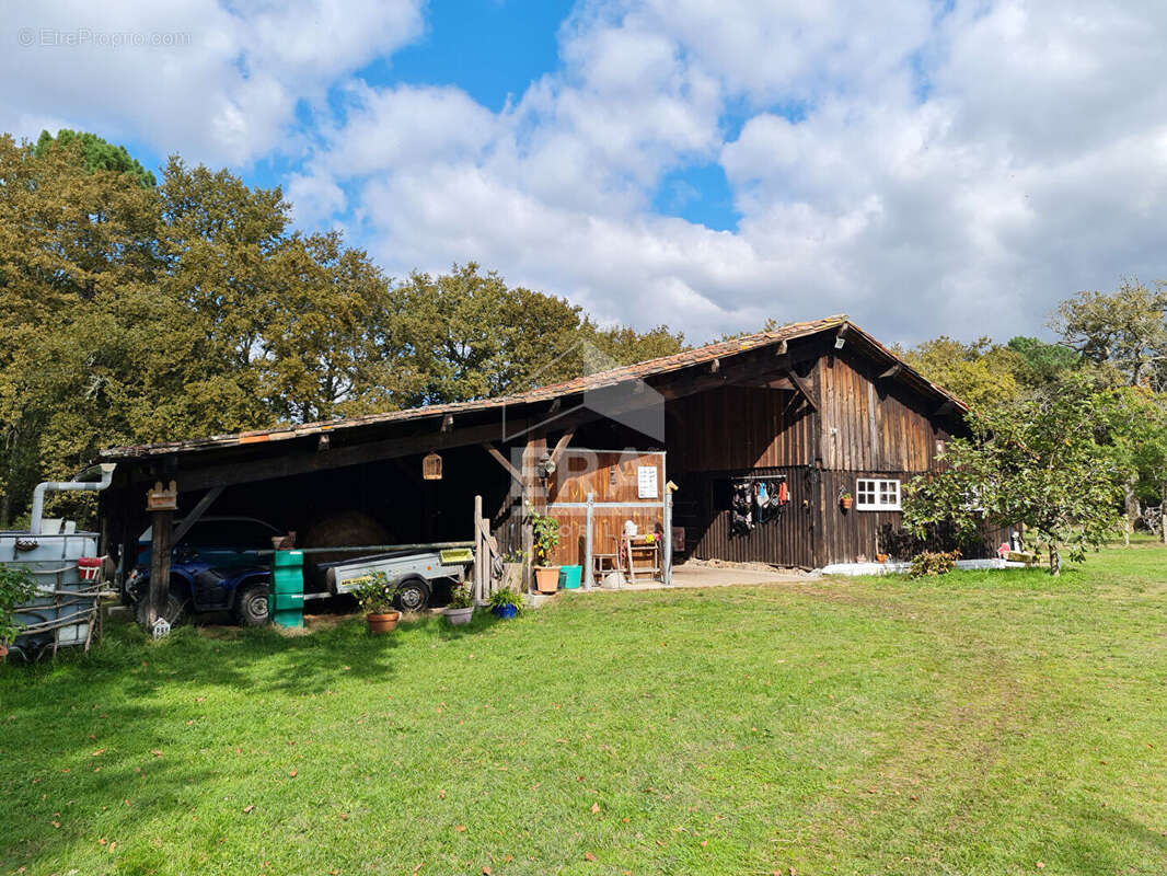 Maison à LUXEY